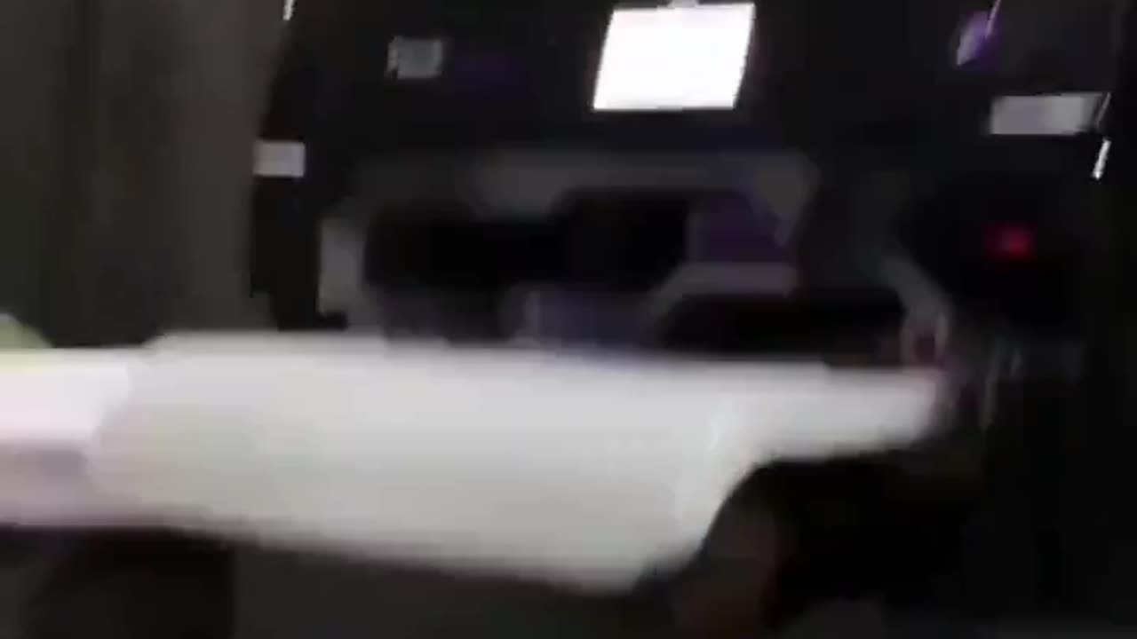 Automatic clothes folding machine