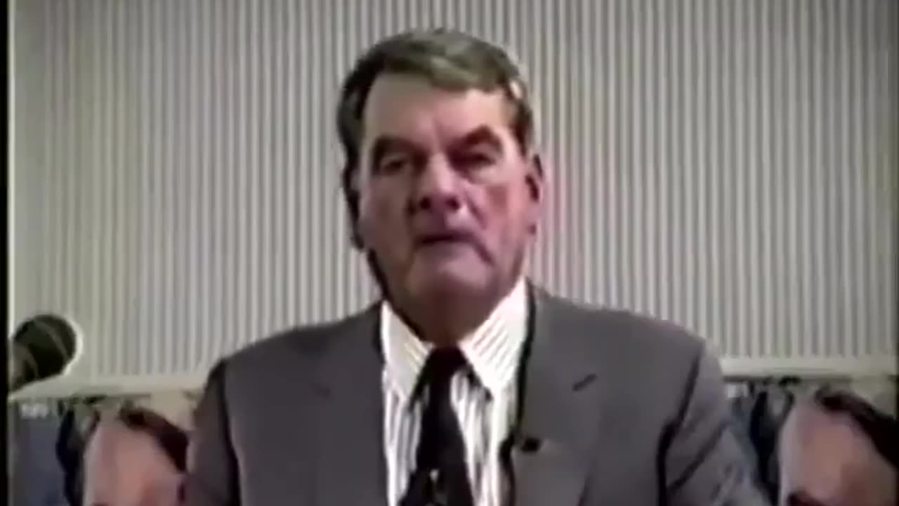 Jewish 'Holocaust' lie dismantled in 5 mins....