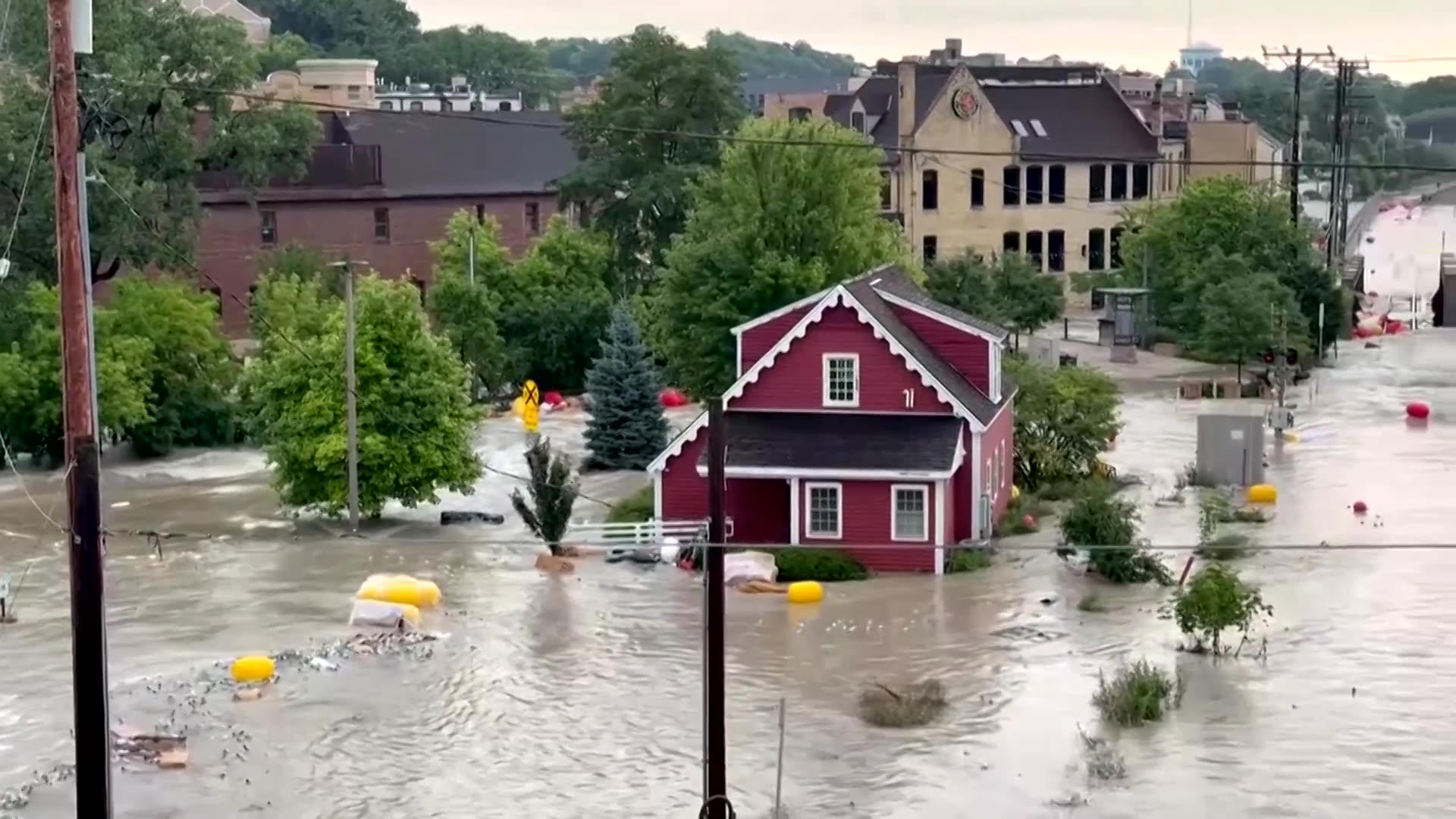 Severe storms in Wisconsin cause flooding leaving cars abandoned