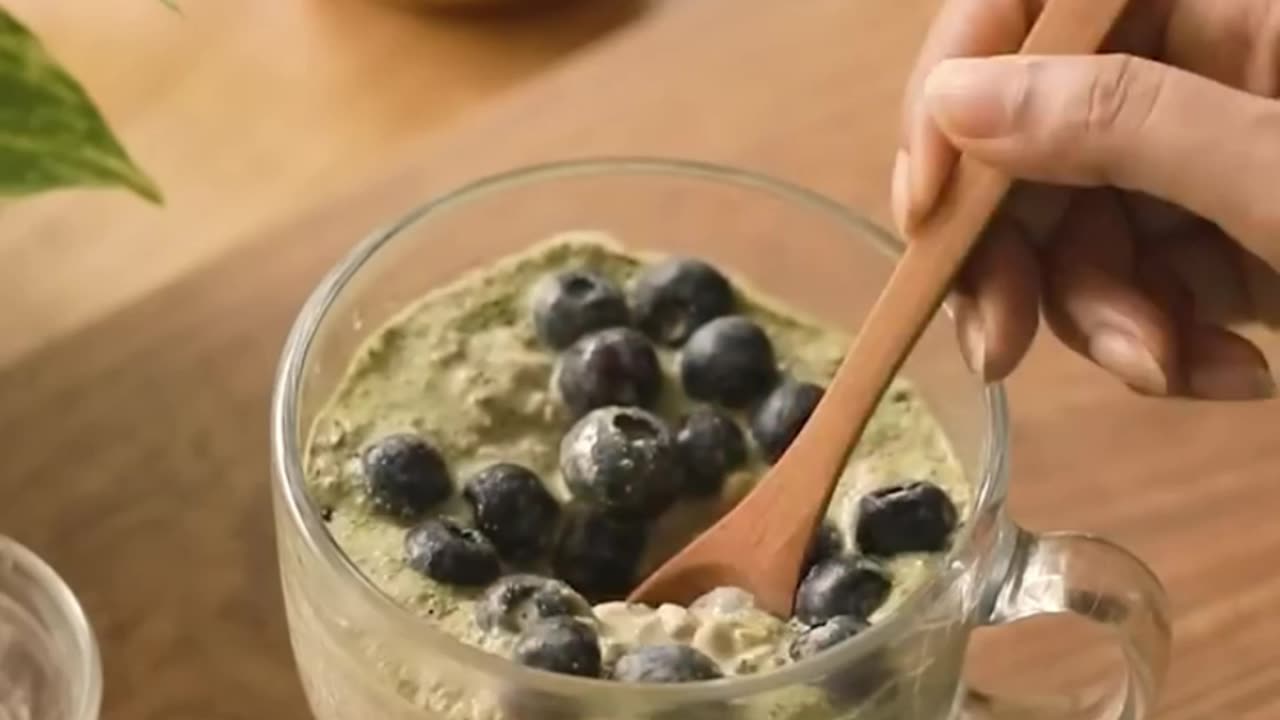 Power-Packed Moringa, Oat Smoothie 🥤🌿