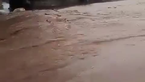 Strong flooding hits Polangui area of Albay province, Philippines following Super Typhoon