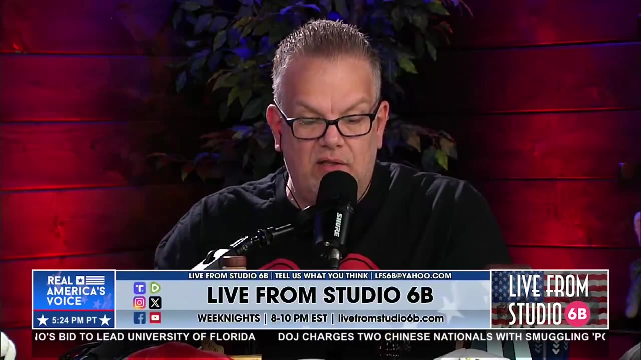 AIR CANADA CELEBRATES FIRST ALL GAY FLIGHT CREW