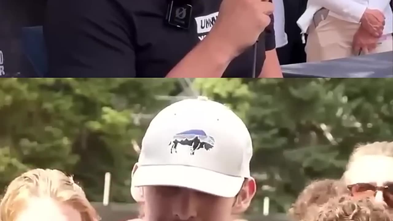 Foolish College Kid gets Exposed By Charlie Kirk