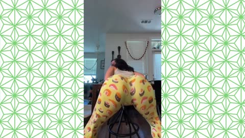 BEAUTIFUL GIRLS TWERK COMPILATION