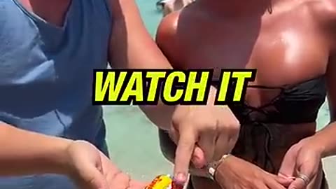 Viral: Amazing Magic Trick in Cyprus (Julius Beach)