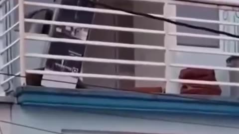 That's why you need to store big boxes 😌