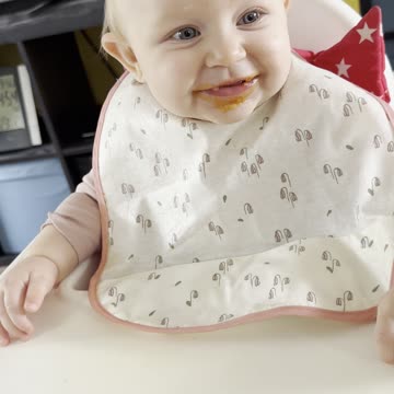 baby dinner vibes 😍 messy, cute, and totally yummy