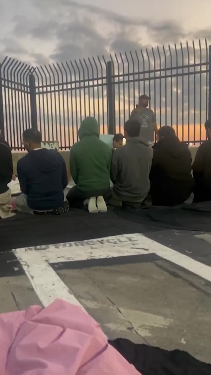 Men arrested for interrupting Muslim Prayer with Bacon