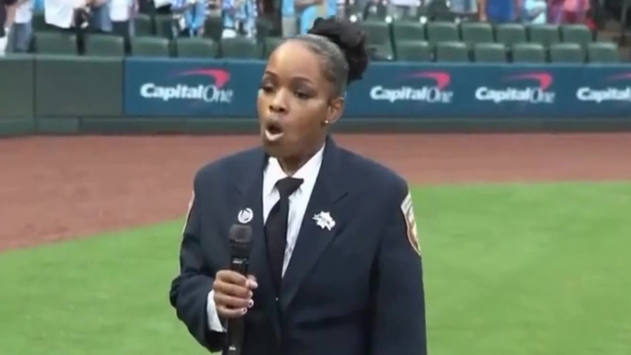 Aliens Deploy Invisible Death Ray on Singer
