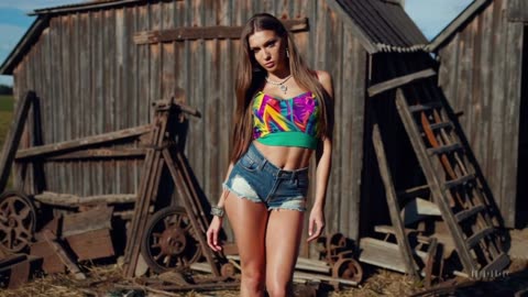 Nora Starr – Barn Chic (Official Music Video)