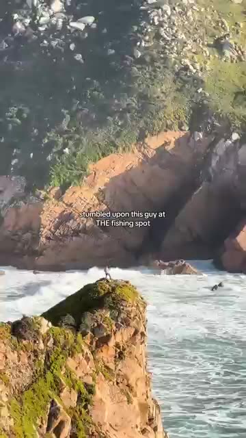 *The Most Epic Fishing Spot Ever Discovered! 🌊🎣*