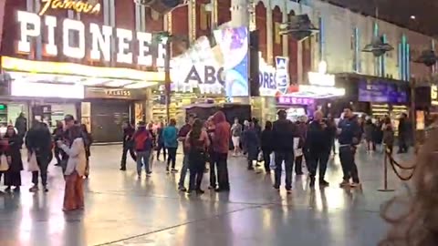 🚦 LIVE 🎤 Las Vegas 🔴 LIVE 🎶 MUSIC PARTY 🌟 Fremont Street 🎸Come JOIN the FUN VIBES! #subscribe