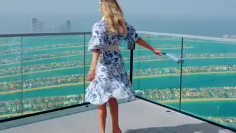 Enjoy a 360-degree observation deck at Dubai’s iconic Palm Jumeirah