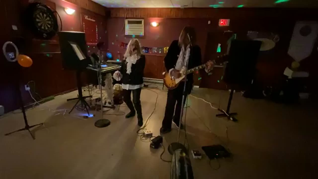 Oct 19, 24 Live McNally's with Sean Young Wing Facebook