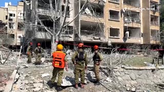 Israel threatens to 'burn' Tehran after Iran's retaliatory strikes