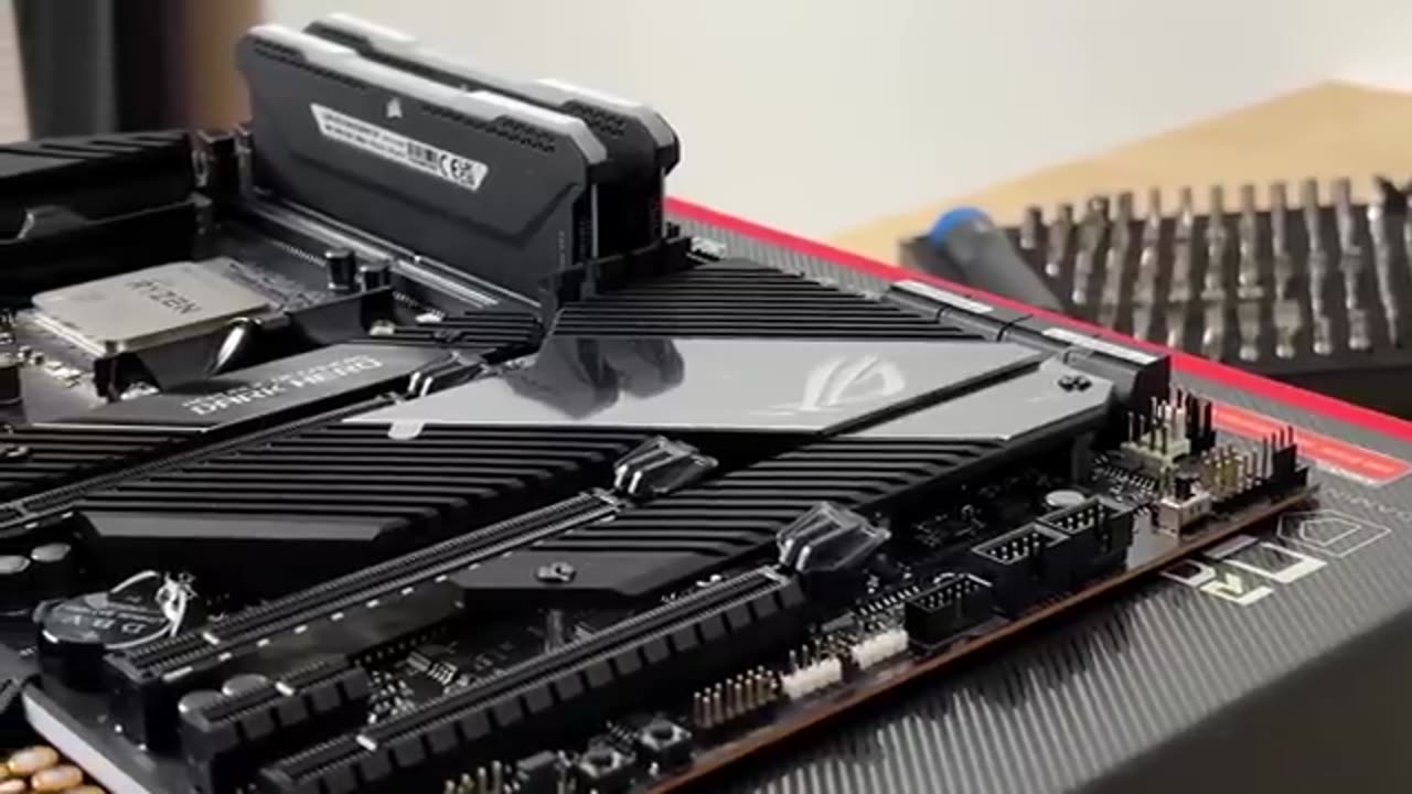Building My First Gaming PC with No Experience... (High-End)