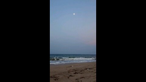 Full Moon Rising Over Nintavur Beach – Sri Lanka 2025 🌕