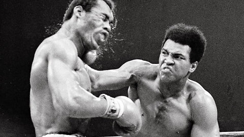 🥊 Muhammad Ali’s Epic Comeback vs Ken Norton 💥 12th Round Glory at The Forum 🏟️🔥