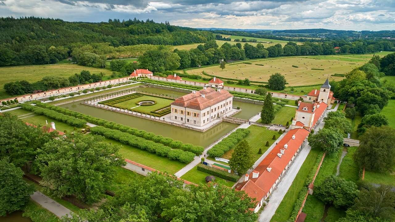 Kratochvíle Castle near Netolice with DJI 4K Mini Drone (Czech Republic)