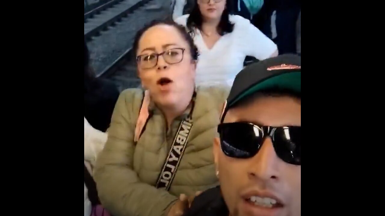 Discusión en el metro de CDMX por intento de meterse a la fila