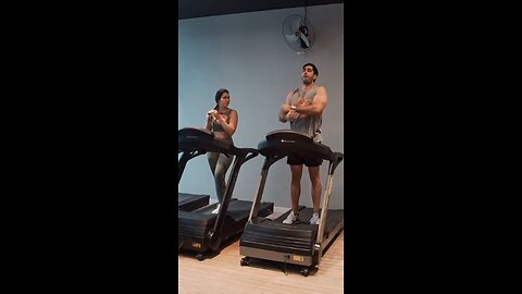 He is a faithful man when he sees that "crazy" girl from the gym! 🤣🤣😂😂