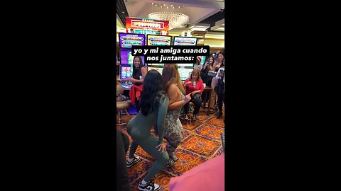 nosotras siempre pasándola bien