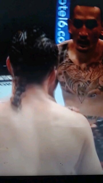 Holloway vs Ortega fight 1