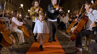 CHRISTMAS FLASHMOB - PARIS Carol of the Bells 💃🕺