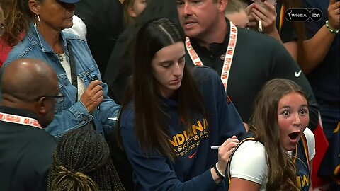 👀 Caitlin Clark OUT (groin injury), signs autographs pregame | Indiana Fever WNBA women's basketball