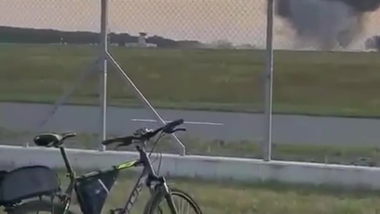 Isreal attacks gaza