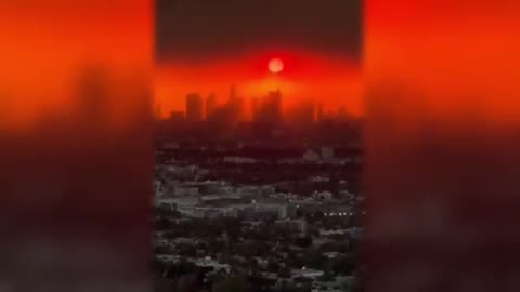 THE 1987 MOVIE ROBO COP TOLD US ABOUT THE CALIFORNIA FIRES 37 YEARS AGOmp4