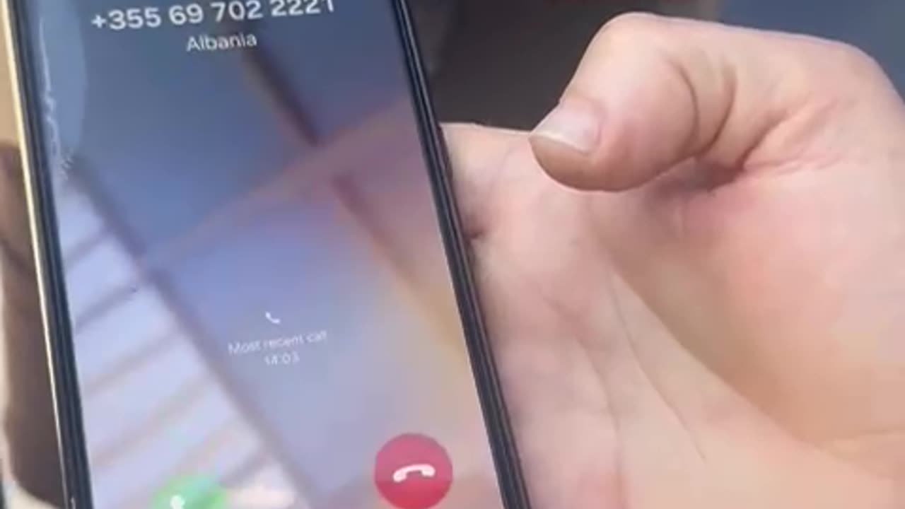 Meta ne telefon me gazetaret