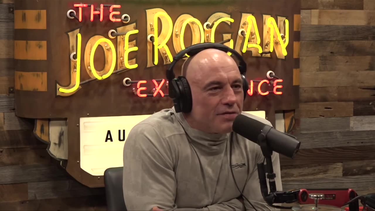 Phones Away, Life Awaits - Jimmy Carr on JRE #disconnection #wireless #technology #phones