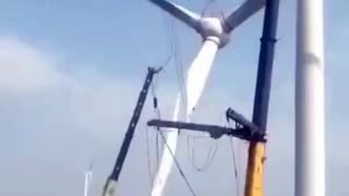 Watch That Wind Turbine Fall Apart over a Giant Crane 😱😱😱😱 #AeroArduino