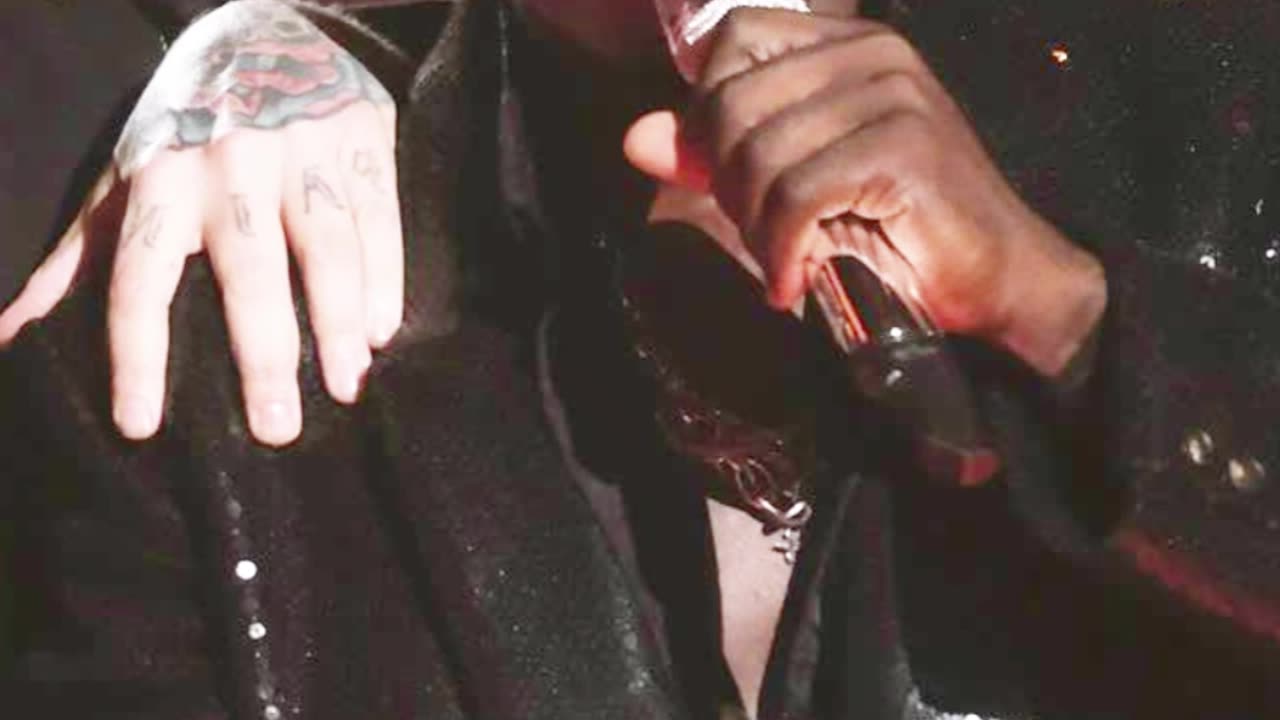 Former Idol Star Jamal Roberts Criticized – Clay Aiken Defends Talent - WorldEye