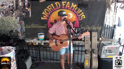 LIVE Music Everyday!