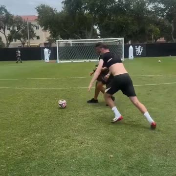 COLE PALMER also good in basketball