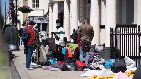 “Tucker Carlson WARNS: No One Will Recognize the UK Soon…”