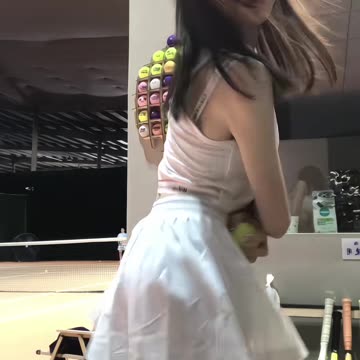 Elegant Bright white Pleated Skirt Exuberant Urban Dance | Daily Beauty EP 1346
