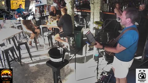 LIVE Music Everyday!