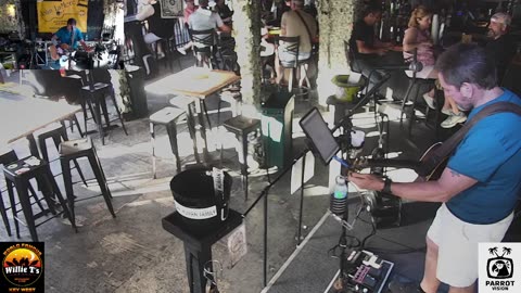 LIVE Music Everyday!