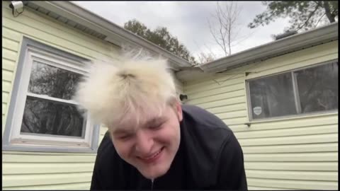 Dominic Schmidt went live yesterday. Didn't last too long as he got a 15 TTS bounty on his head (1)
