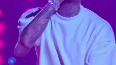 [ANGELIC] Chris Brown in All White Performing "I Wanna Be" 🕊️