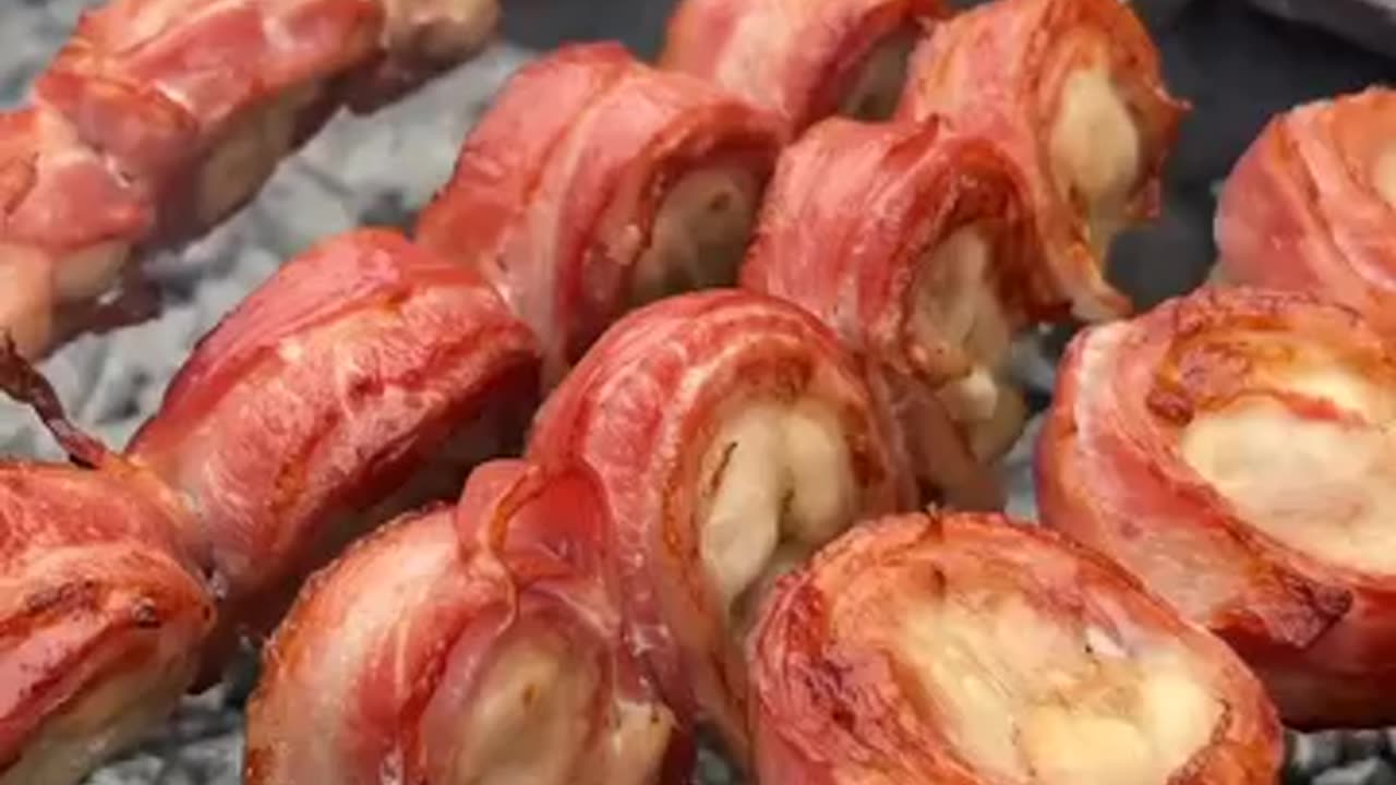 Chicken wings in a frying pan