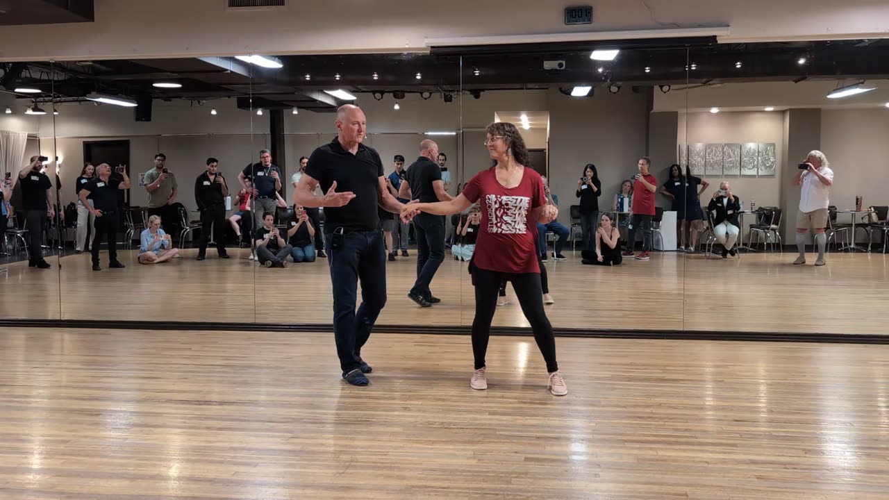 West Coast Swing @ Studio 22 with Wes Neese 20250604 220038952