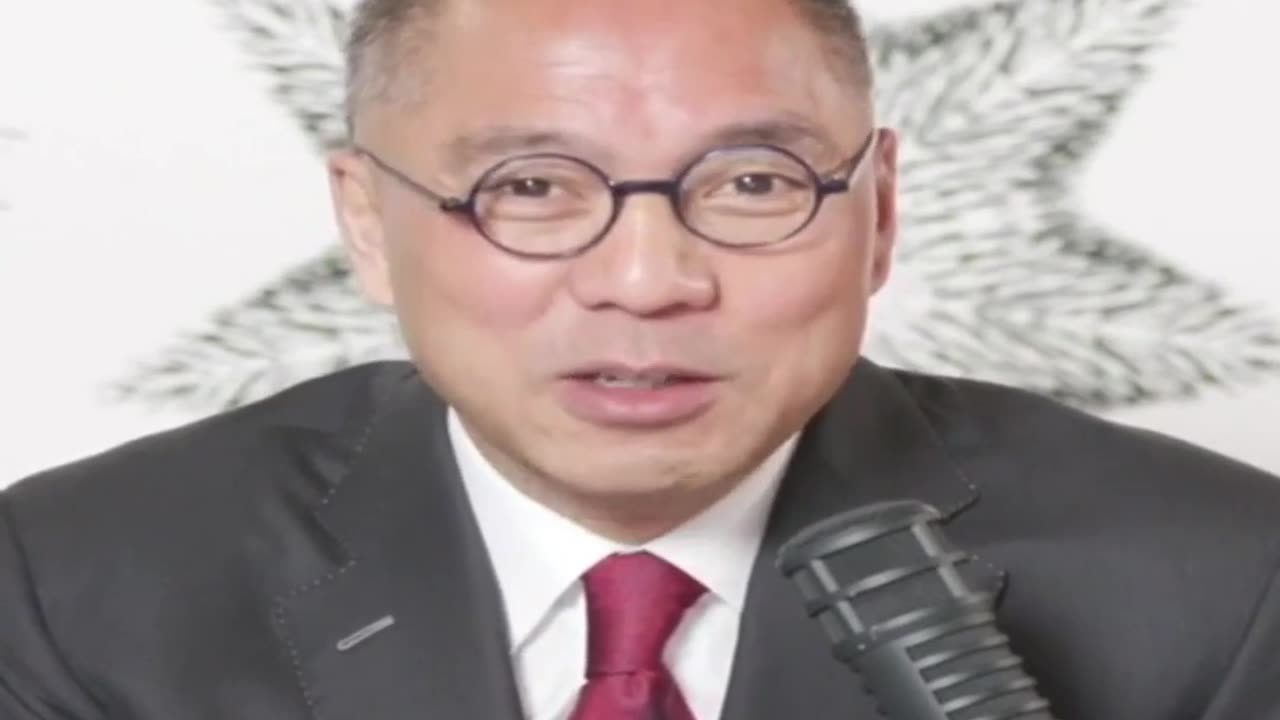 20220410文贵先生直播:人活着就两件事:1. 物质上想要啥,精神上想知道啥;2. 放下和放不下!人生不论多大苦难都得放下,接受是唯一的办法! #接受、 #放下 就是最大的活明白