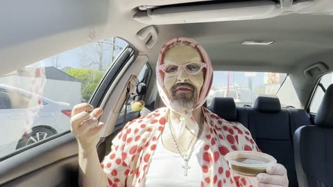 Granny Goatee talks about her dad & reviews KFC's NEW $7 Dunk It Bucket with Mashed Potato Poppers!