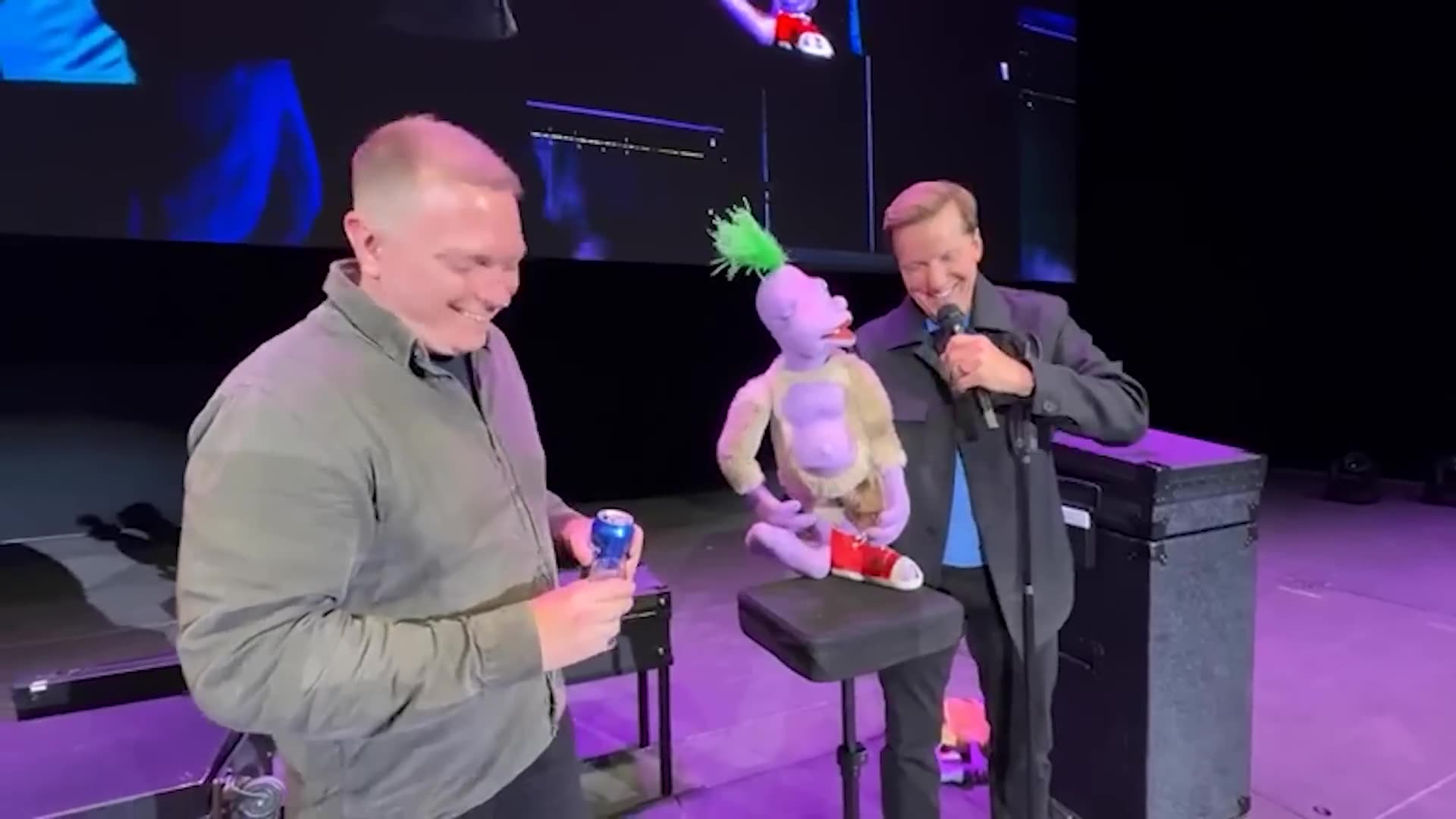 PUPPETS MONDAY 9/1/25