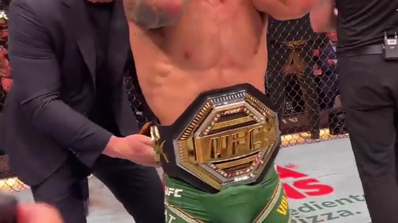 Alexander Volkanovski becomes two-time champ at UFC 314