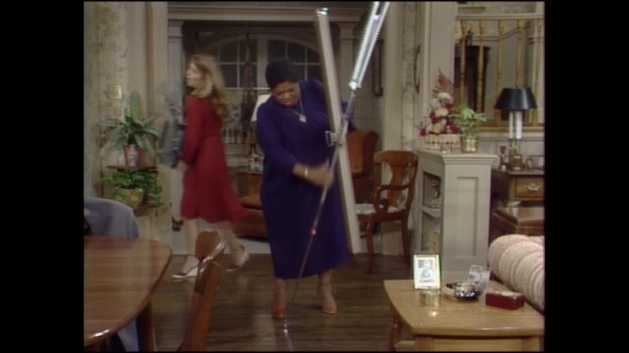 Gimme A Break S01E04 Mom's Birthday